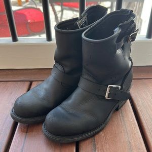 Frye short Veronica boot